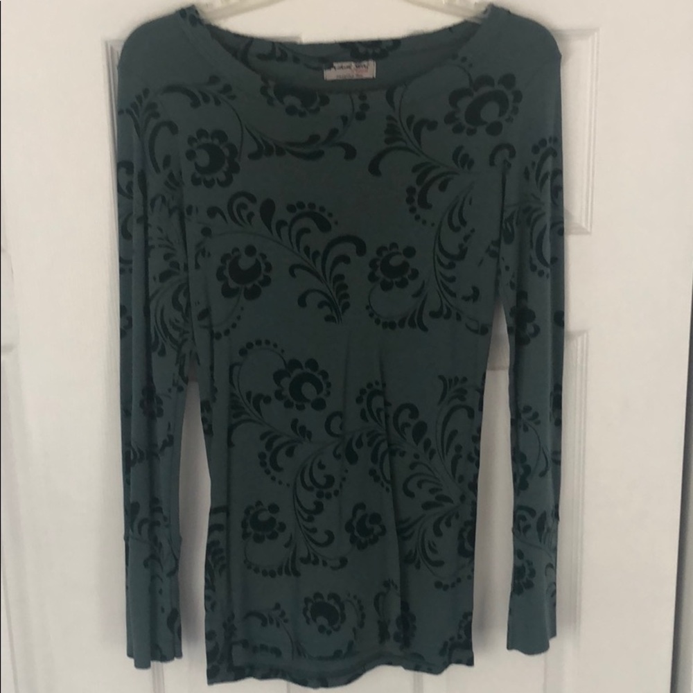 Long sleeve Michael Stars shirt